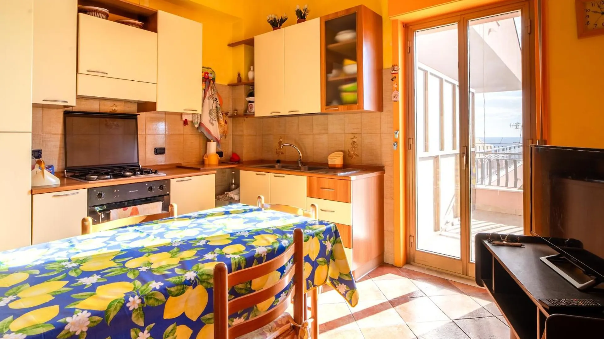 Apartment Goodmorning Home Santa Teresa Di Riva Italy
